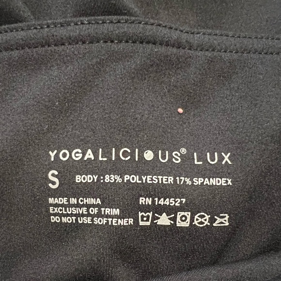 Yogalicious Lux Black Capri Leggings size S - Picture 2 of 3